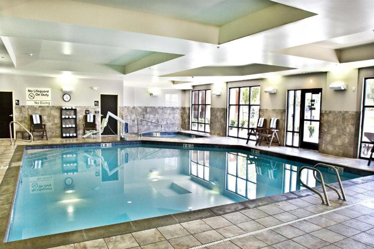 Hampton Inn & Suites Farmington Bagian luar foto