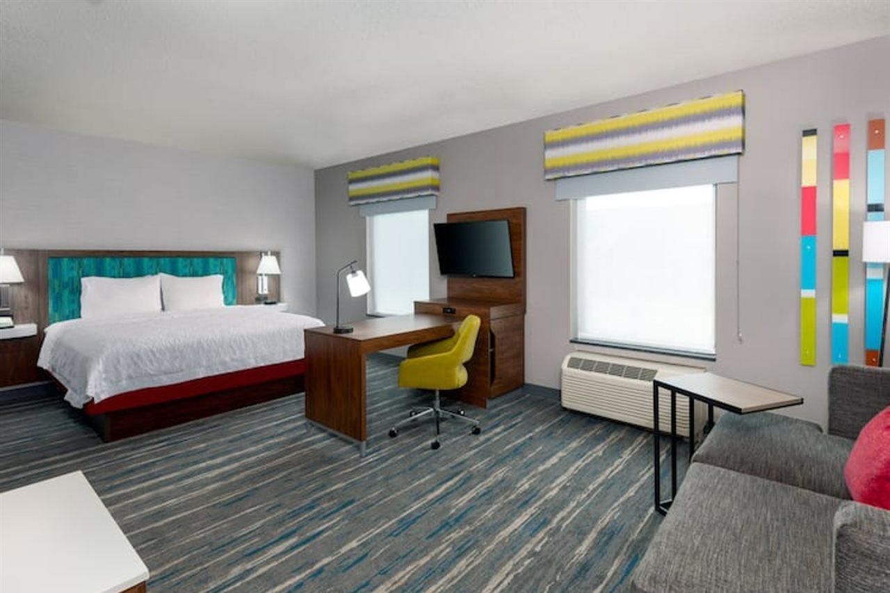 Hampton Inn & Suites Farmington Bagian luar foto